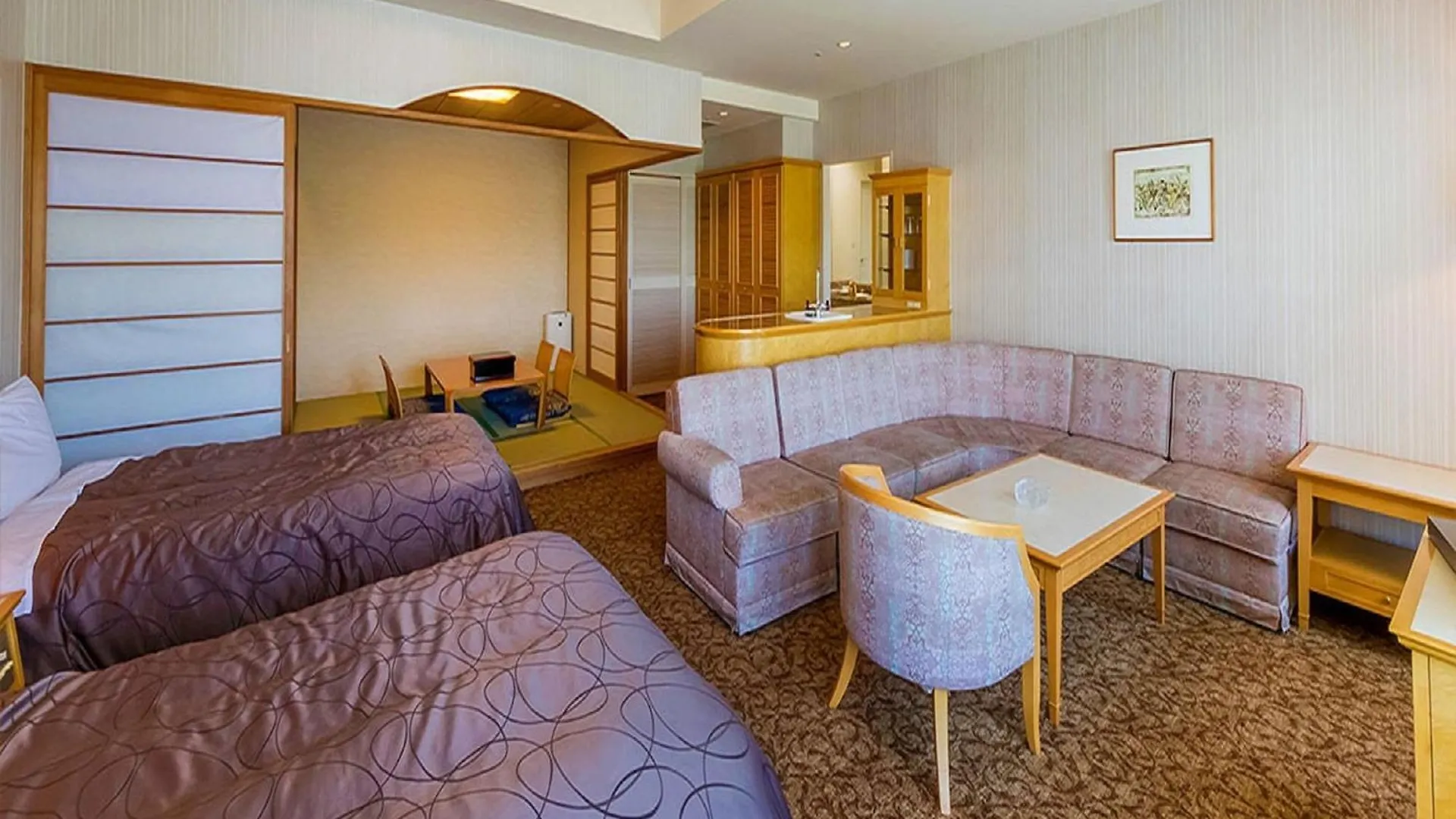 Mori  Livemax Resort Hakodate Greenpia Onuma מלון